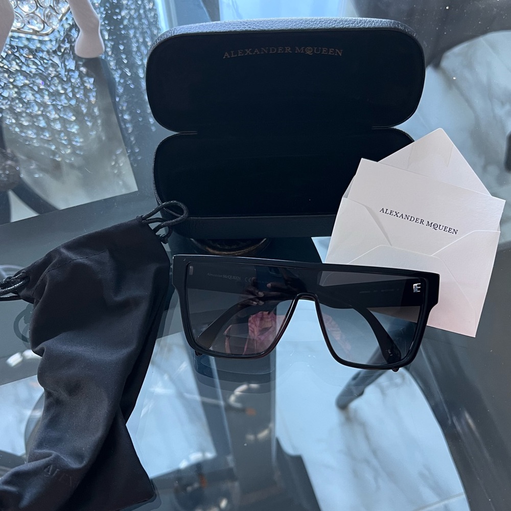 Alexander McQueen Eyewear